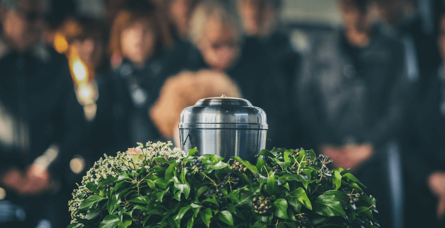 Comparaison entre crémation et inhumation