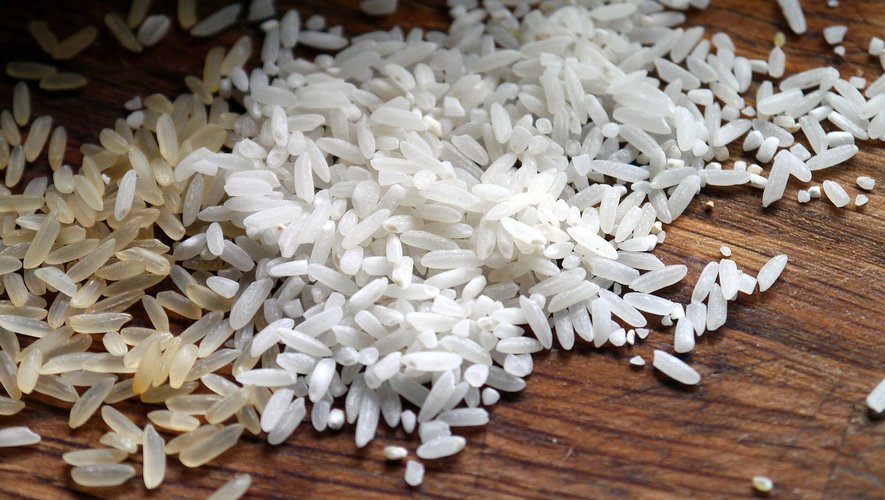 Paquet de riz isolé