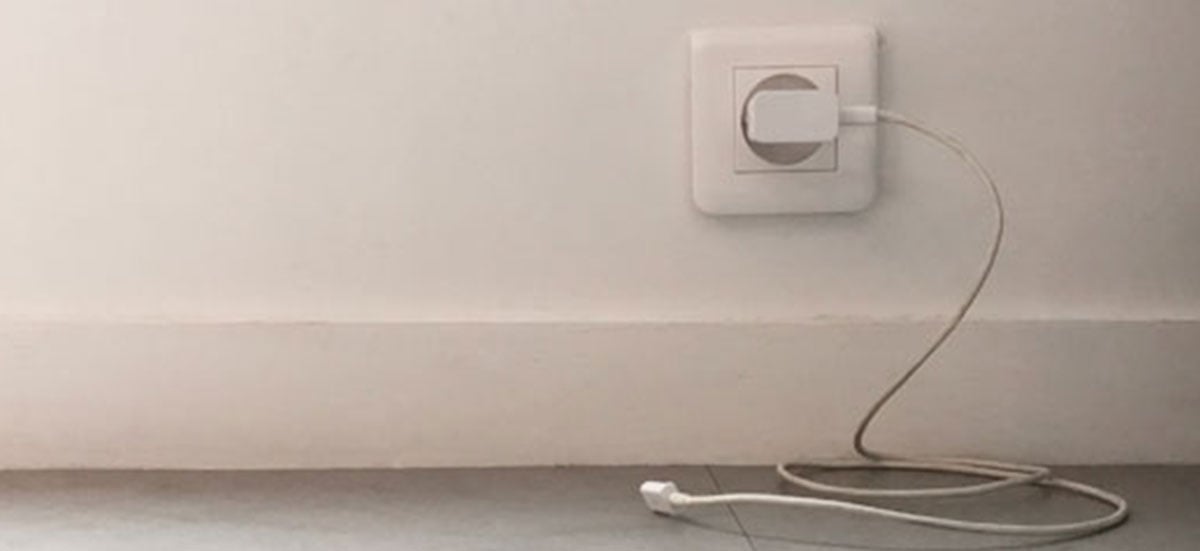 Chargeur branché inutilement
