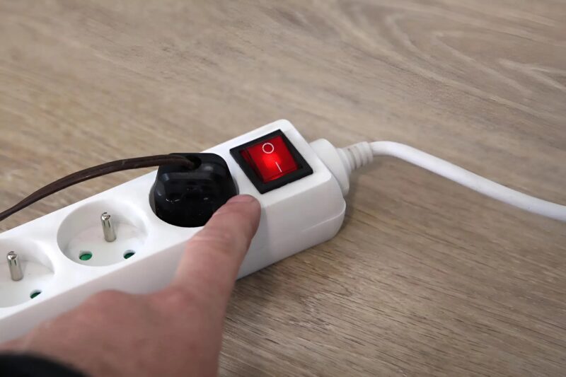 Avertissement danger électrique