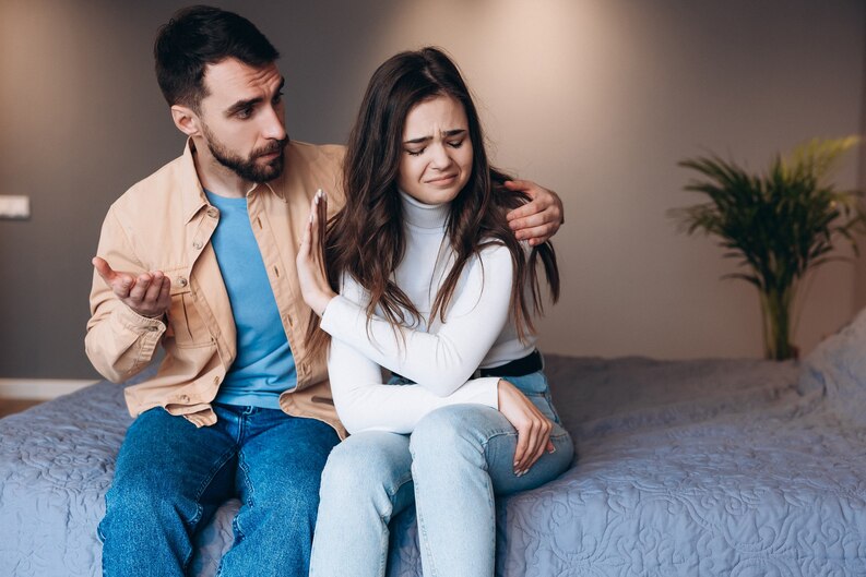 Partners en désaccord dans leur espace de vie