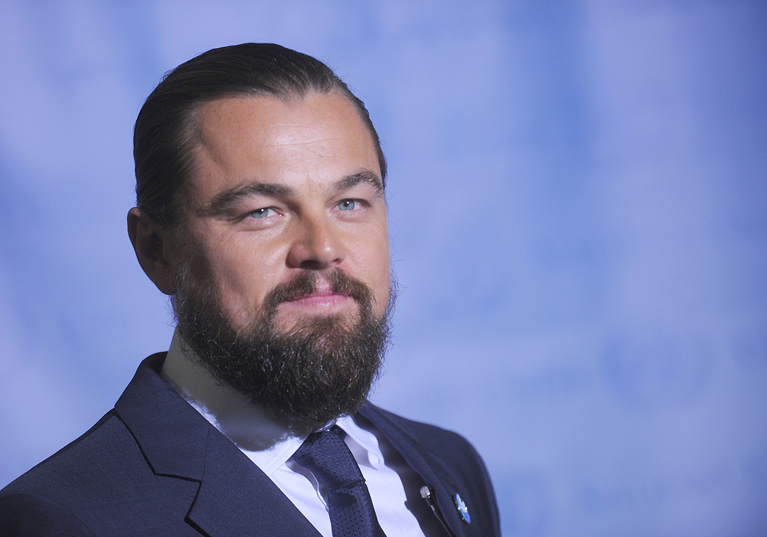 Leonardo DiCaprio souriant