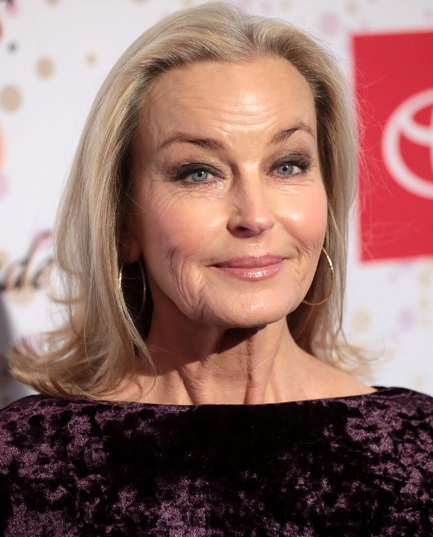Portrait actuel de Bo Derek, souriante