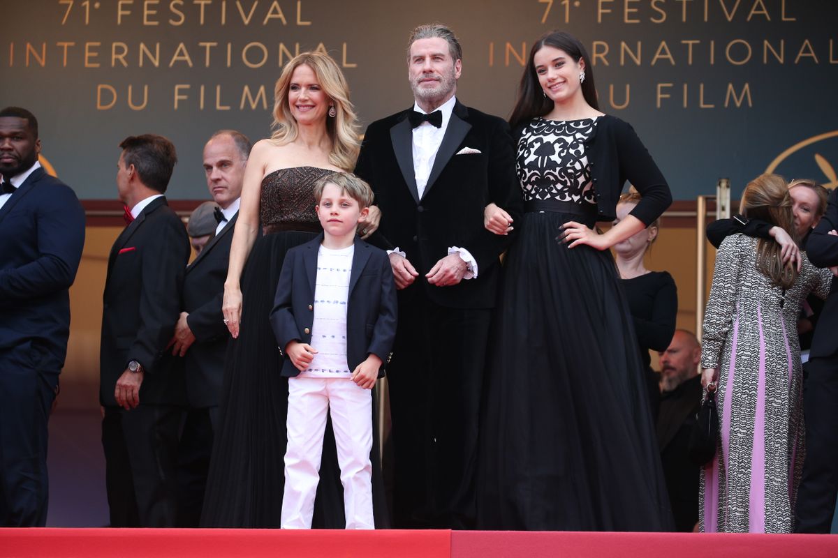 John et Ella Travolta partageant un moment complice