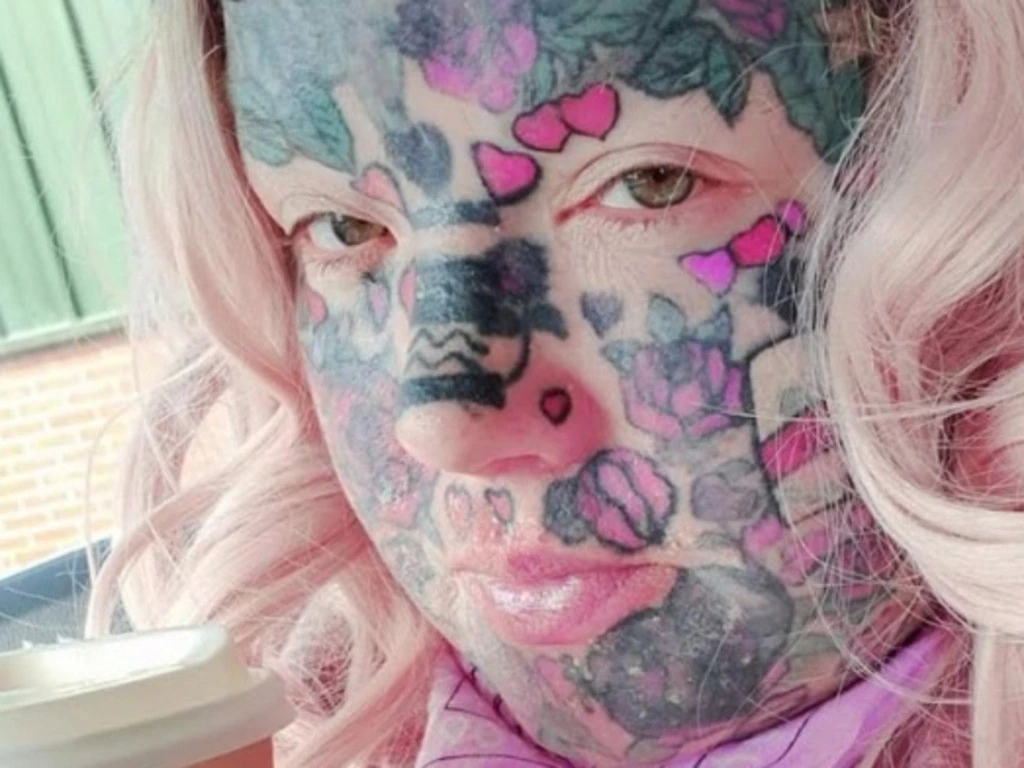 Melissa Sloan, femme tatouée