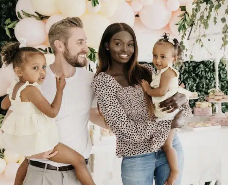 Nikki, Jammie et leurs deux filles