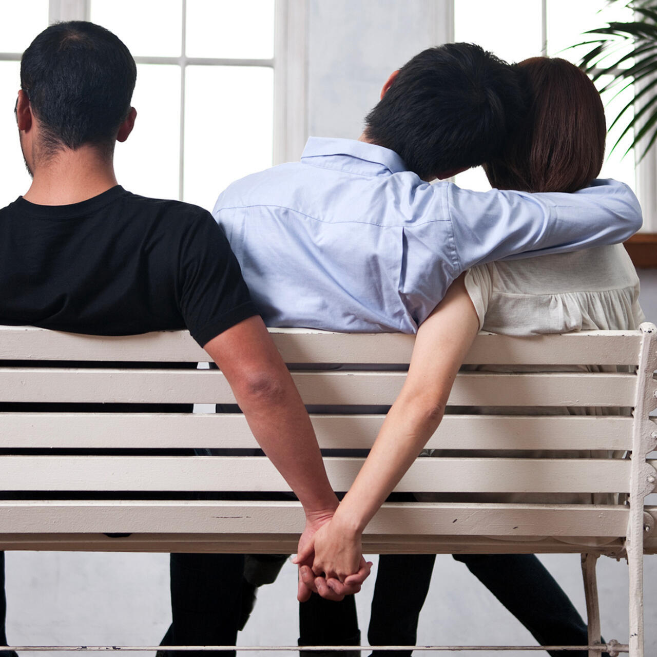 Couple face à une crise d'infidélité