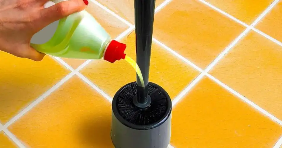 Brosse de WC propre et parfumée