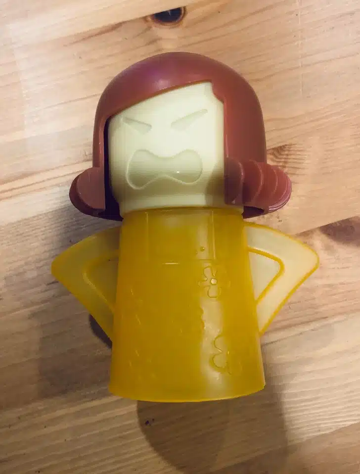 Personnage en plastique expressif