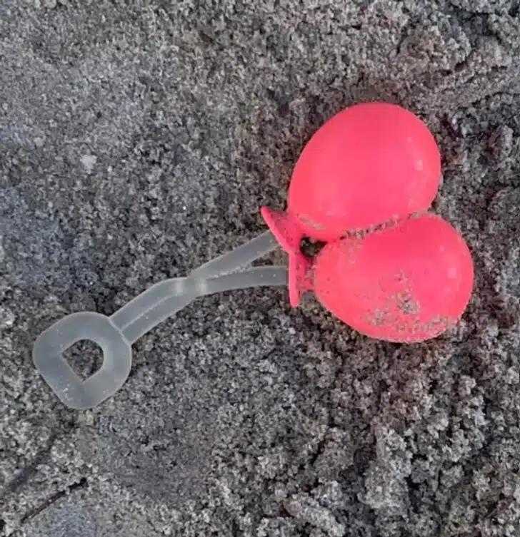 Petit élément rouge transparent LEGO