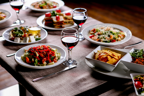 Repas de famille convivial