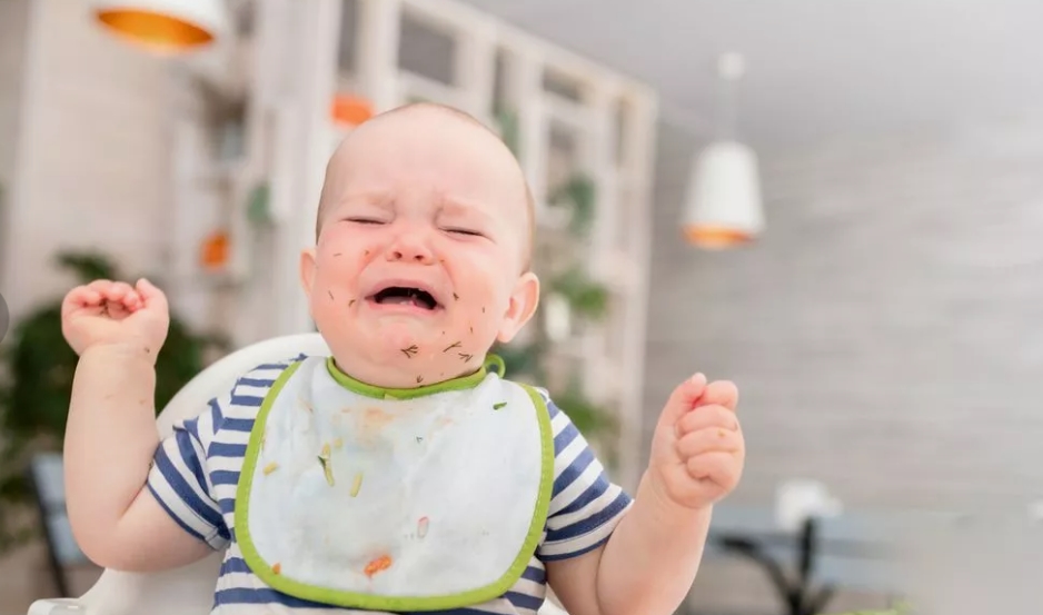 Intérieur d'un avion, vue depuis un siège passager