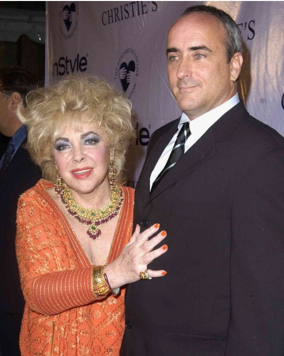 Portrait de Michael Wilding Jr. adulte